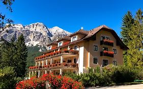 Boutique Hotel Villa Blu Cortina D'Ampezzo